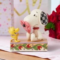 Peanuts by Jim Shore - Snoopy with Nose Through Heart