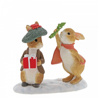 Beatrix Potter Peter Rabbit Miniature Figurine - Flopsy and Benjamin Bunny Under the Misteltoe