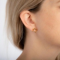 Disney Couture Kingdom - Winnie the Pooh - Outline Stud Earrings Yellow Gold
