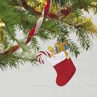 2022 Hallmark Keepsake Ornament - Disney Peter Pan Tinkerbell in Stocking