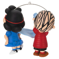 2024 Hallmark Keepsake Ornament - The Peanuts Gang Super Lucy and Linus