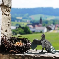 Schleich School of Magical Animals - Pinkie the Magpie