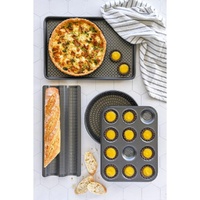 Bakemaster - Perfect Crust 12 Cup Shallow Baking Pan - 32 x 24cm
