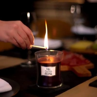 WoodWick Medium Candle - Velvet Tobacco