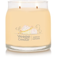 Yankee Candle Signature Medium Jar - Vanilla Cupcake