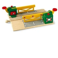 BRIO World Tracks - Magnetic Action Crossing