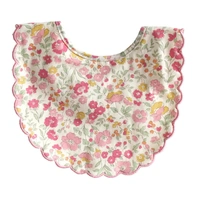 Alimrose Scallop Bib - Rose Garden